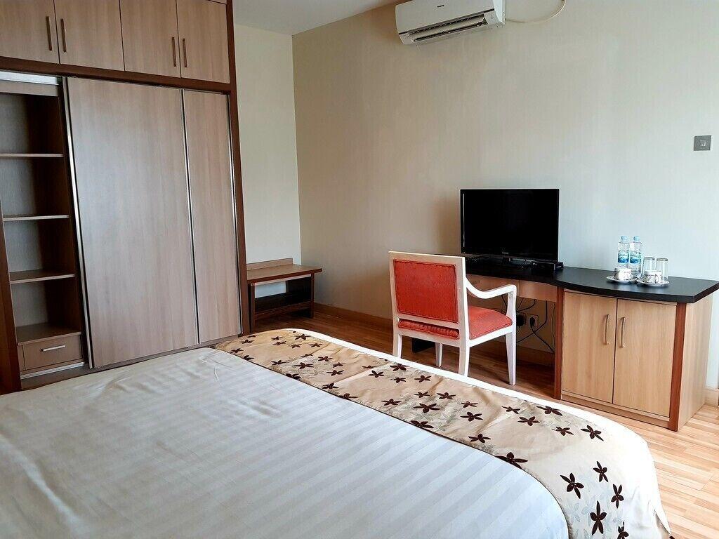 Mutiara Suites Jakarta Exterior foto